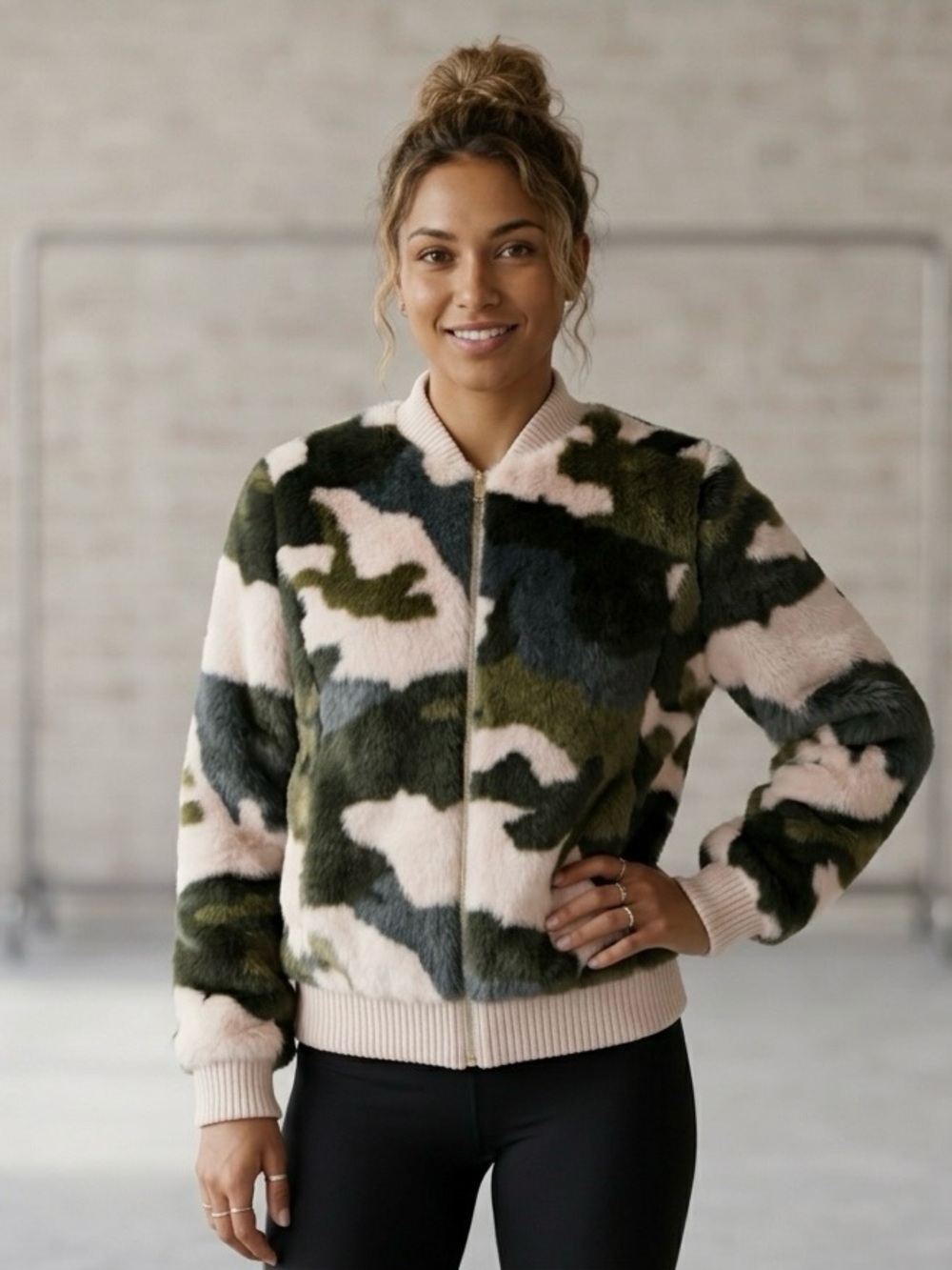 🔥 STUNNING Marc New York by Andrew Marc Camo Faux Fur Bomber